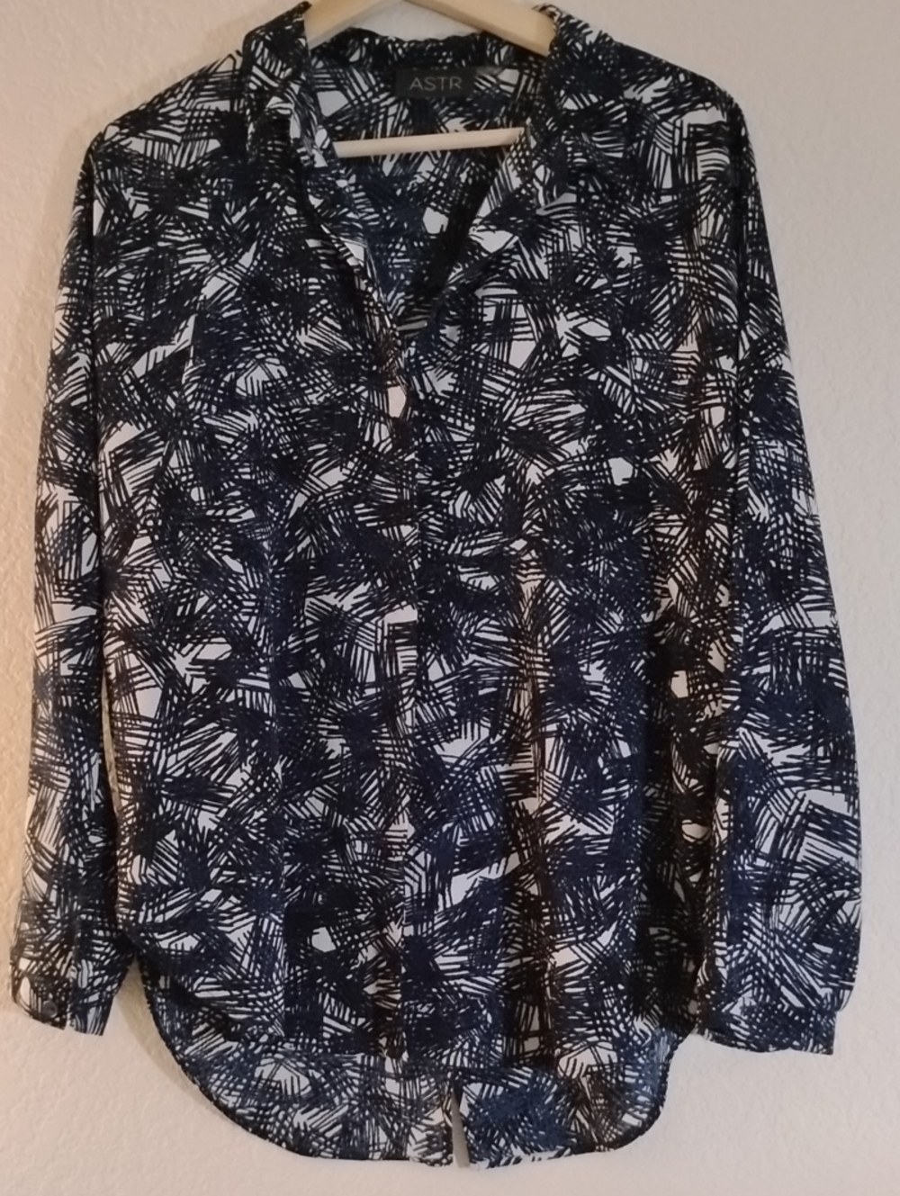 Astr Lightweight Abstract Print With Breezy Split Back